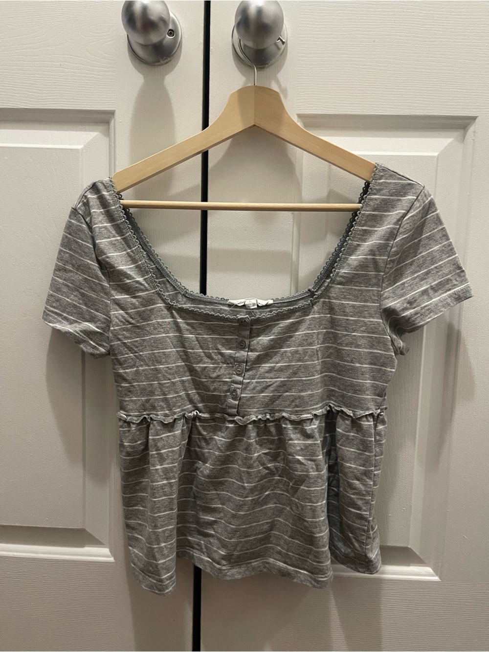 (NEW) Hippie Rose Gray Striped Short-Sleeve Peplum Crop Top